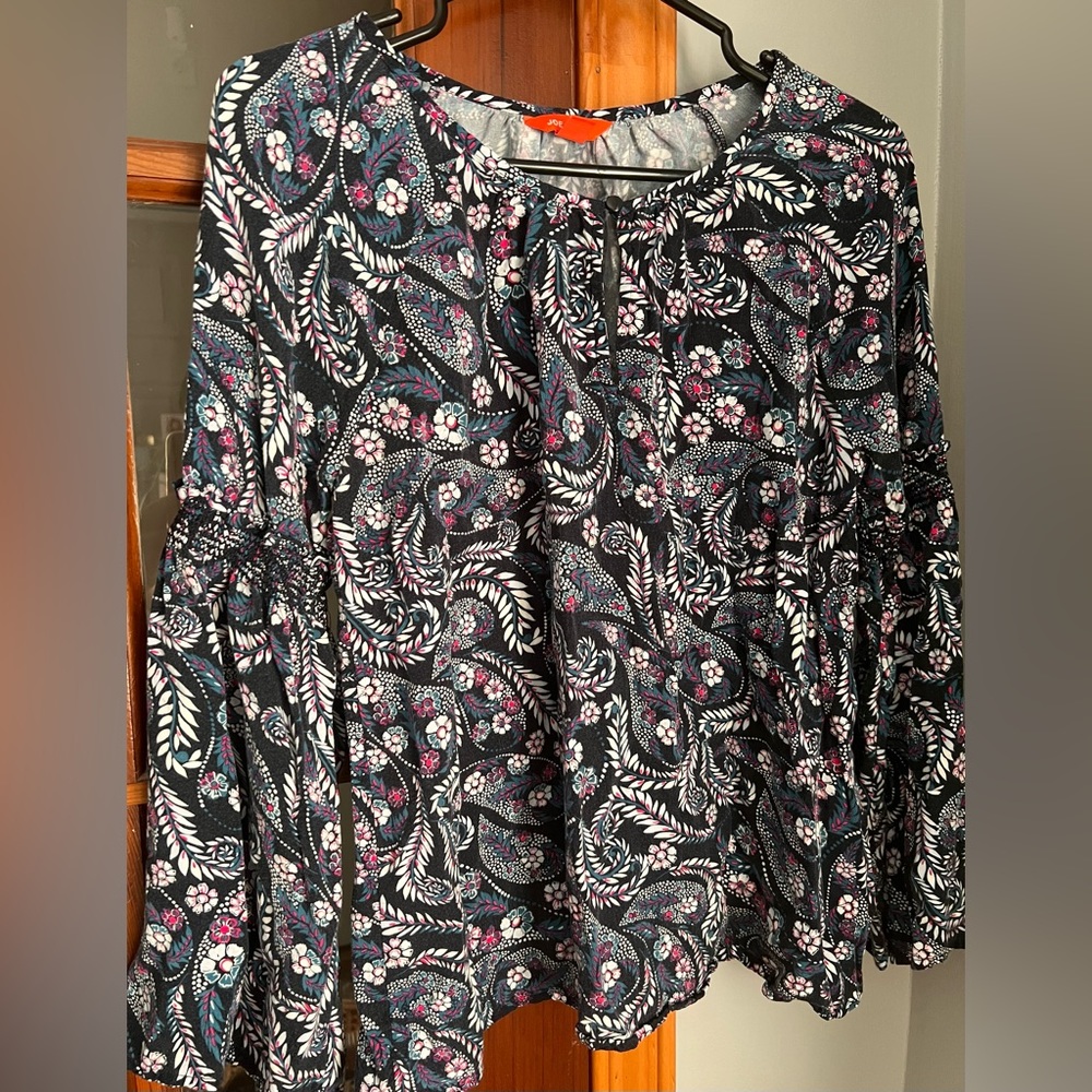 ♥️ Pretty Paisley Joe Fresh Shirt